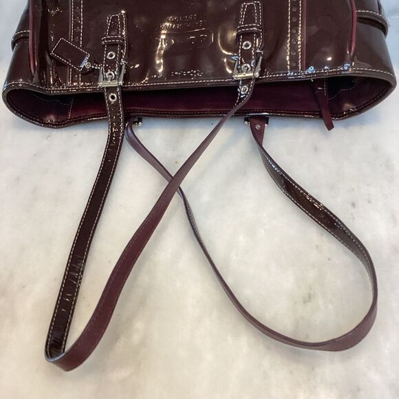 Coach Patent Leather Large Gallery Tote - Picture 11 of 16